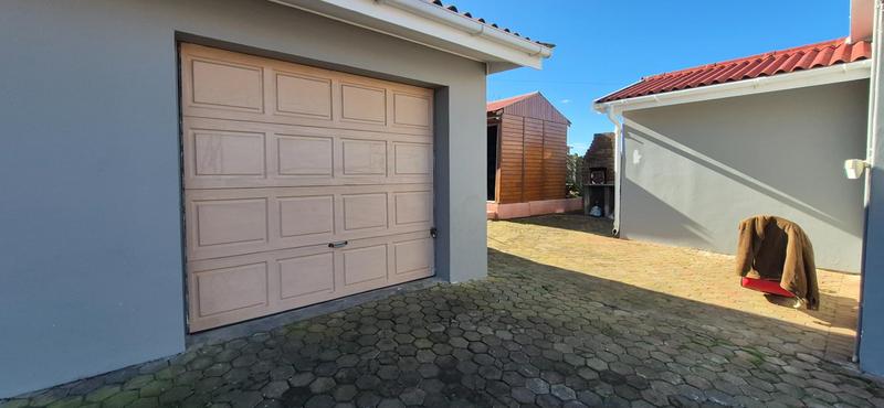 To Let 1 Bedroom Property for Rent in Dana Bay Western Cape